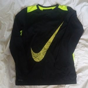 Nike youth XL Shirt